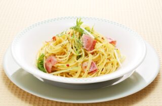 水菜とベーコンのパスタ-1